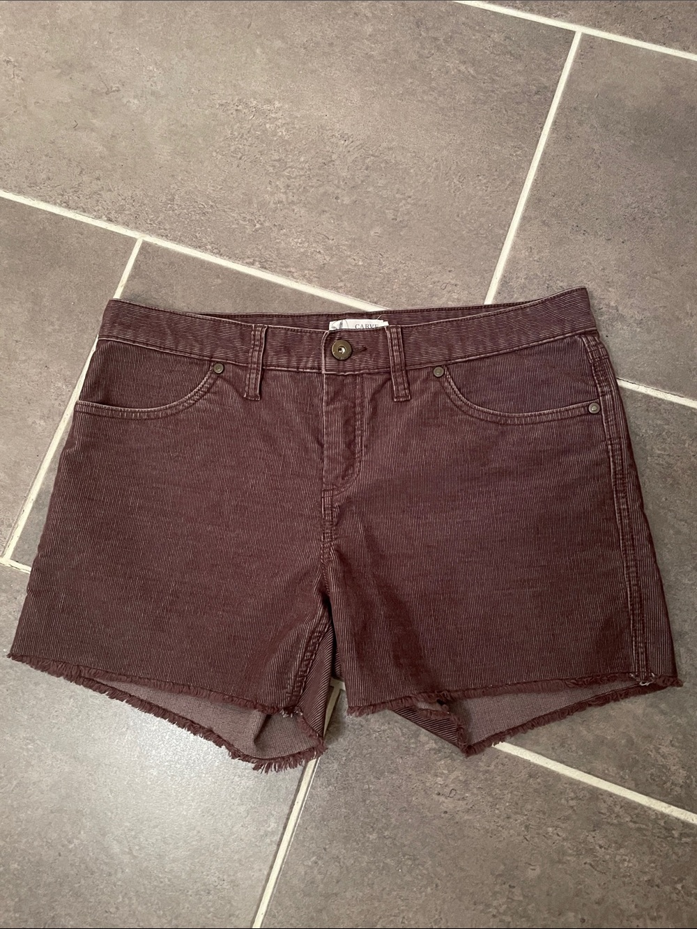 Carve Designs Oahu 4" corduroy shorts size 6